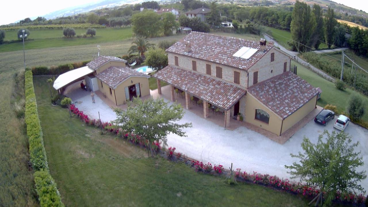 Agriturismo La Vecchia Fonte Castelbellino Exterior foto