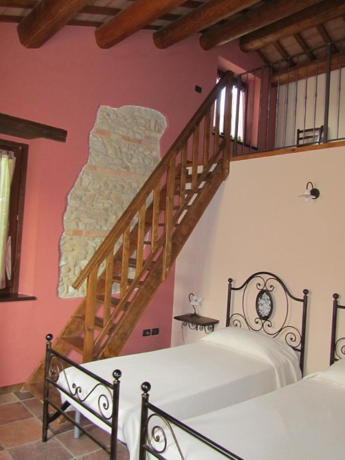 Agriturismo La Vecchia Fonte Castelbellino Habitación foto